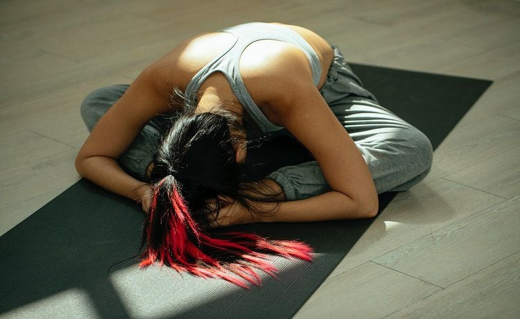 5 tipos de yoga y cuál elegir para mejorar el descanso - Maxcolchon
