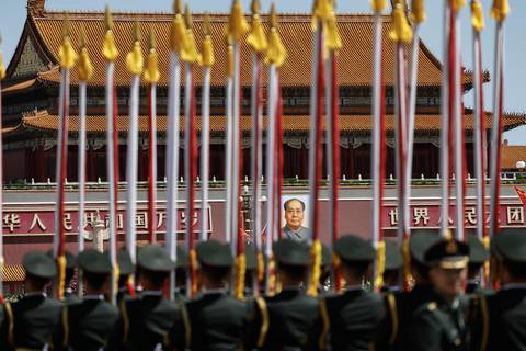 China acusa a Reino Unido de reclutar a exfuncionarios como espías