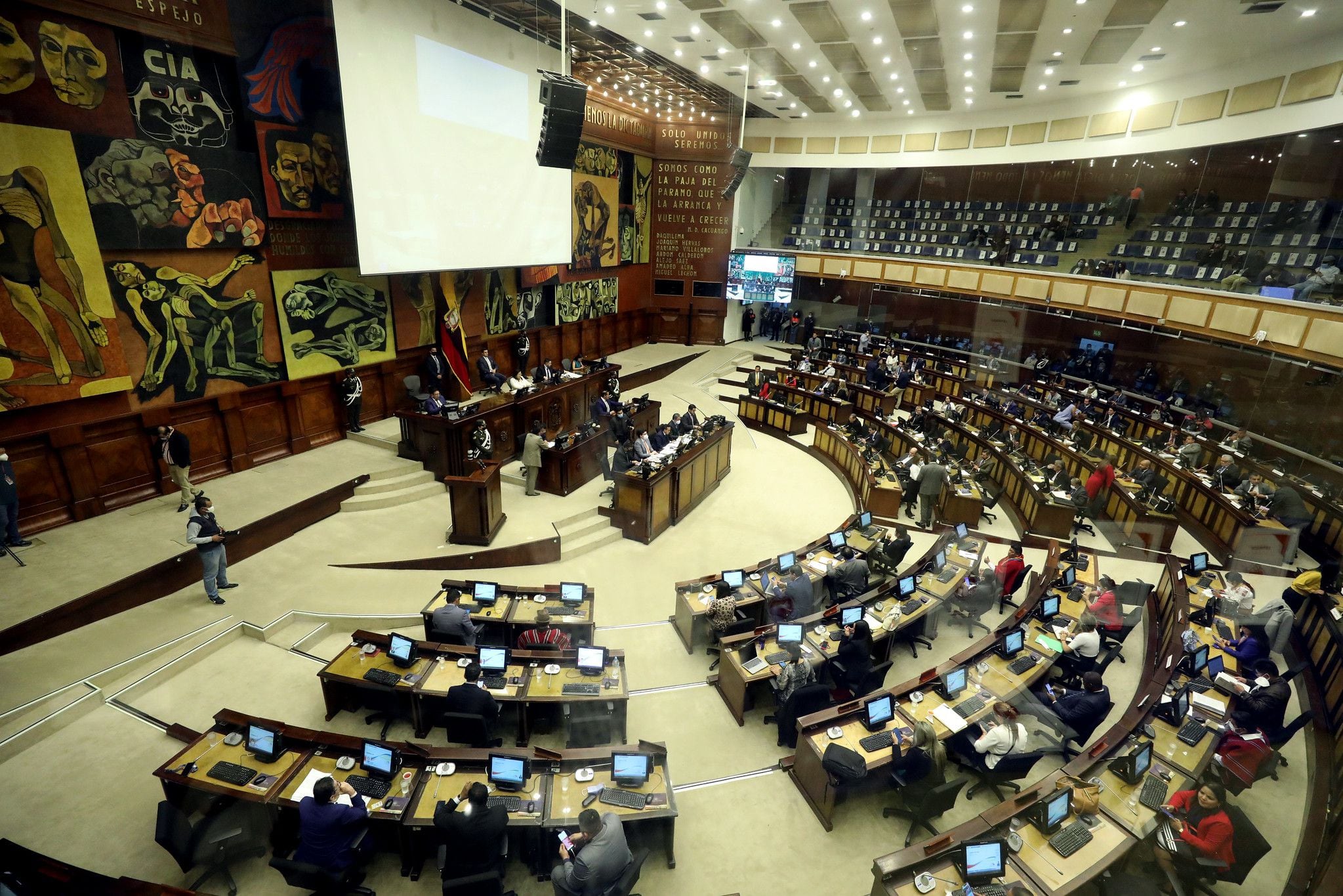 ‘Camisetazos’ y legisladores ‘comodines y nómadas’ prevalecieron durante el primer año de gestión de la Asamblea Nacional