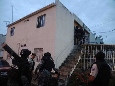 Dos presuntos miembros de Los Águilas fueron aprehendidos en Guayaquil