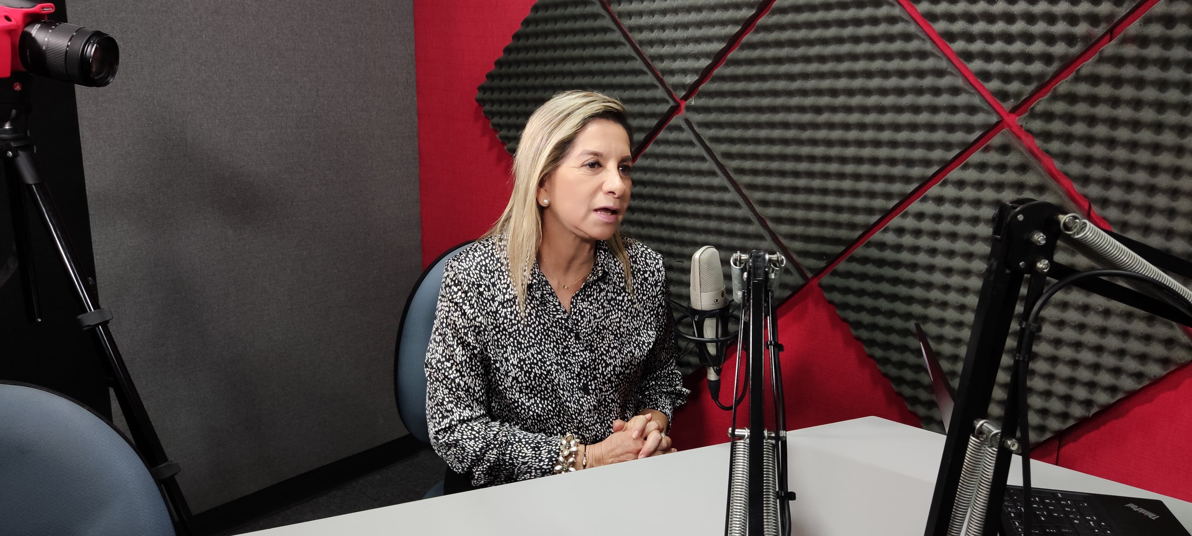Elvira Cedeño de Fallú, gerente de Finca La Gloria estuvo en el podcast Entre Dos. Foto: Jorge Lozada
