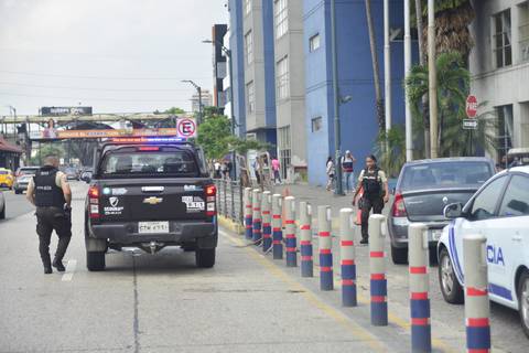 Sujetos armados ingresaron a supermercado en Guayaquil y robaron $ 1.334 en dos cajas y una caja fuerte