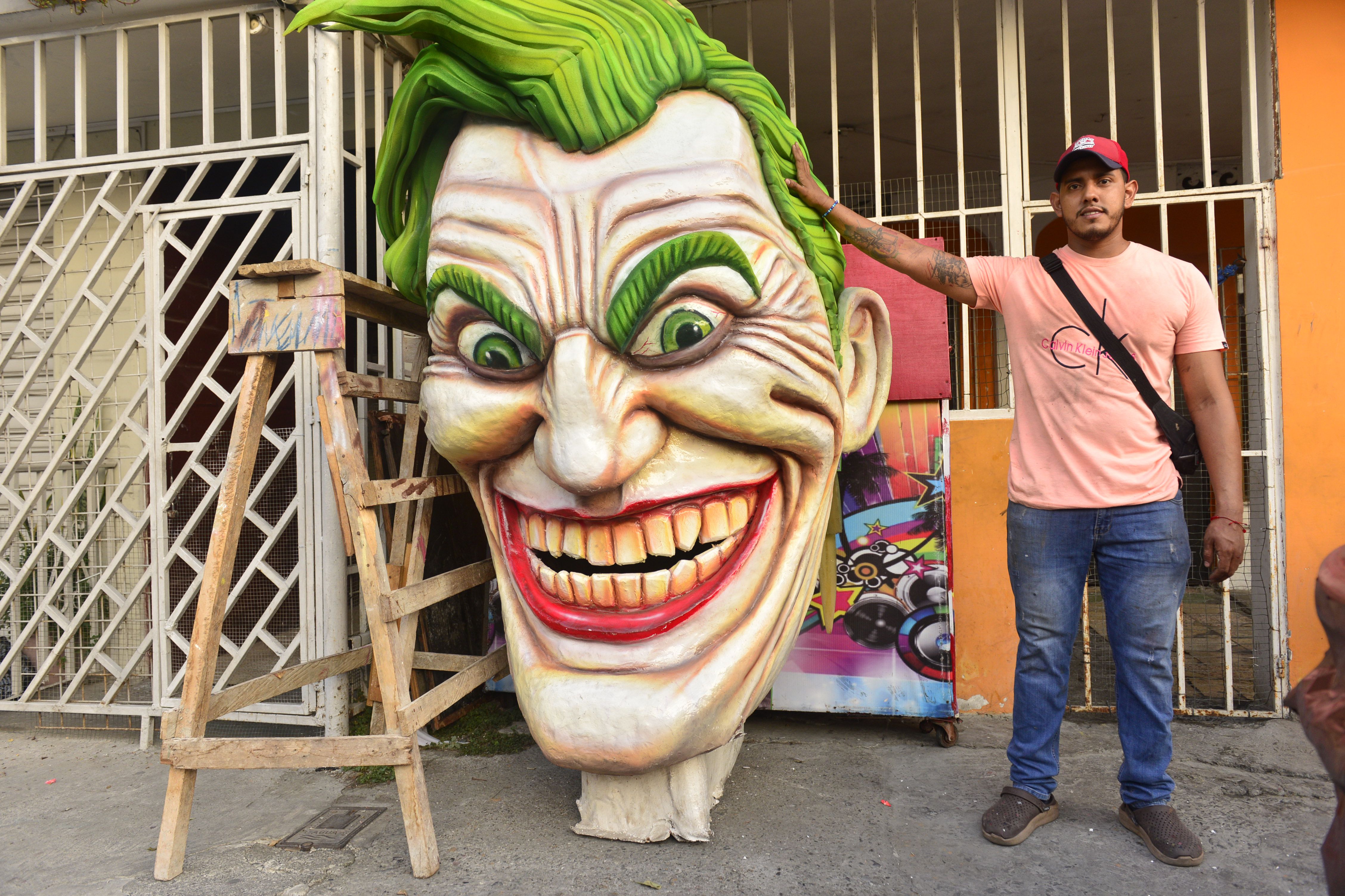 Adolfo Alvarado, creador del Joker que ganó concurso de monigotes, considera que la Ruta de los Gigantes tiene potencial para ser atractivo internacional