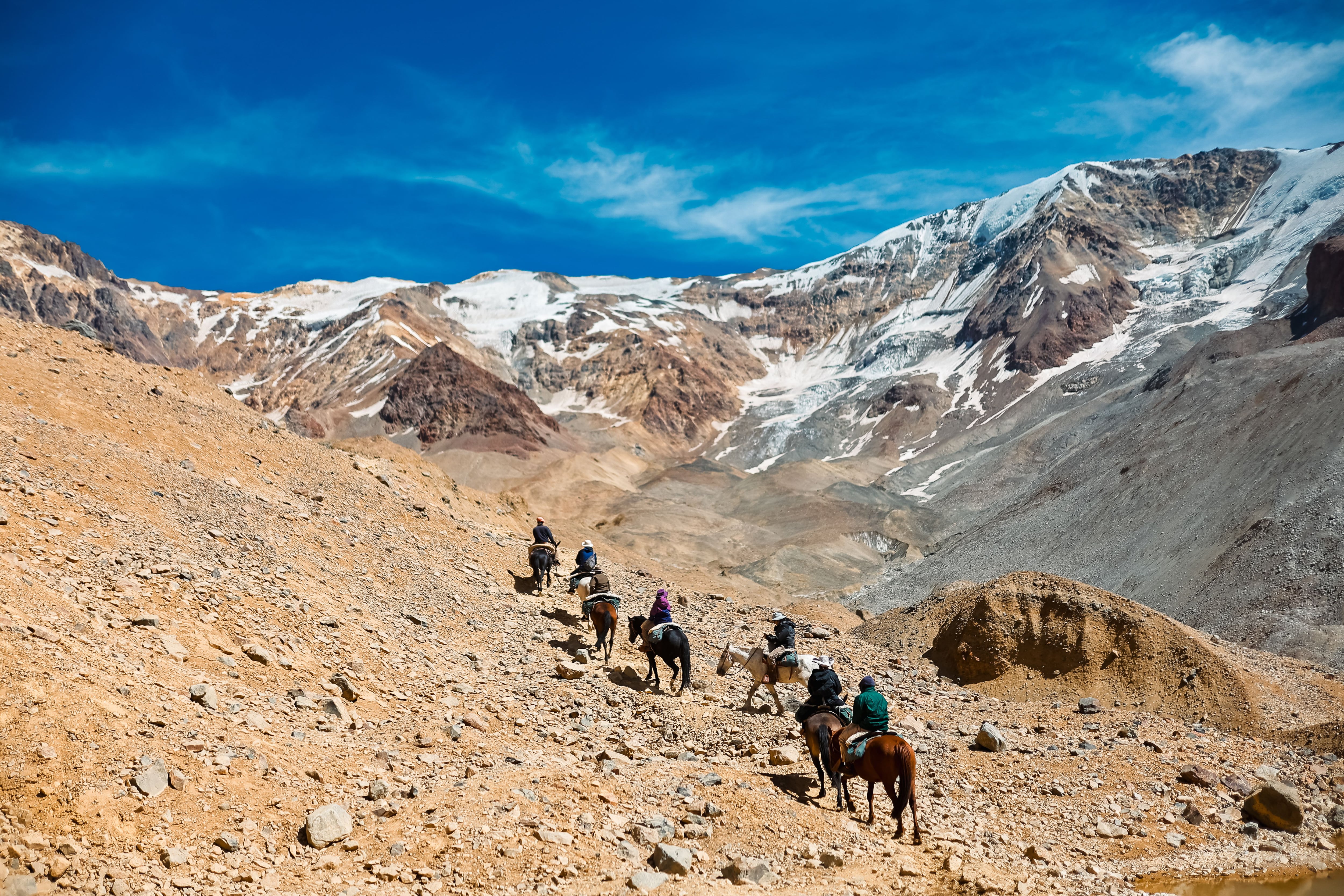 El Valle de las Lágrimas, el lugar de la tragedia de los Andes, se ha convertido en un sitio de peregrinación. 
