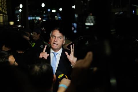 Corte Suprema le da 48 horas a Jair Bolsonaro para explicar su estadía en la Embajada de Hungría
