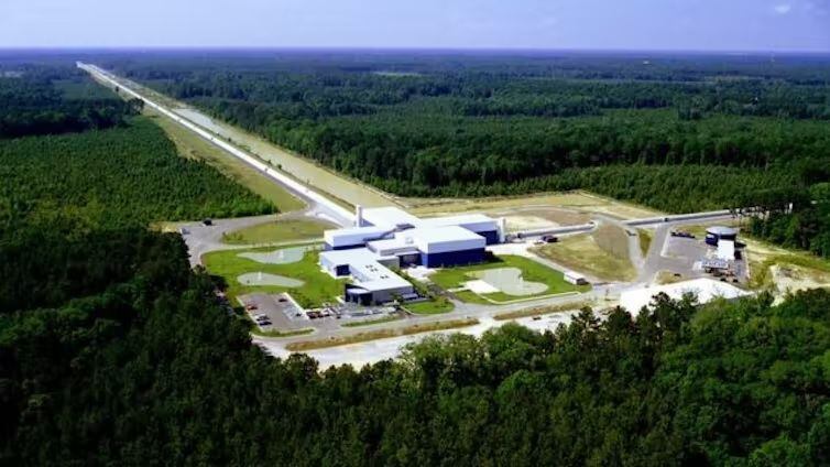 El Laser Interferometer Gravitational-Wave Observatory (LIGO) participó en la detección de las ondas gravitacionales que mereció un Premio Nobel.