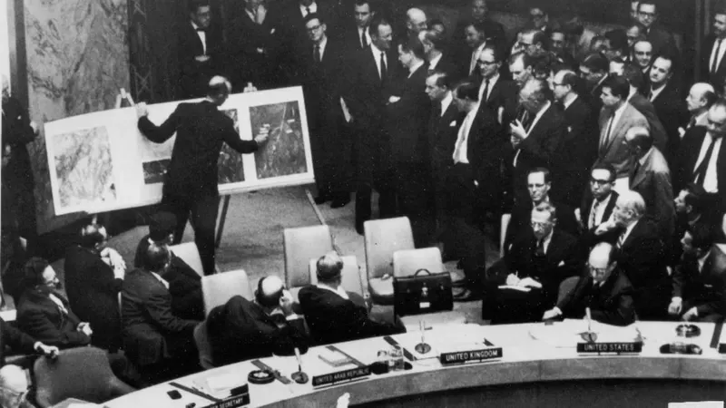 NATIONAL SECURITY ARCHIVE Estados Unidos presentó en la ONU las fotografías que comprobaban la presencia de misiles soviéticos en Cuba.