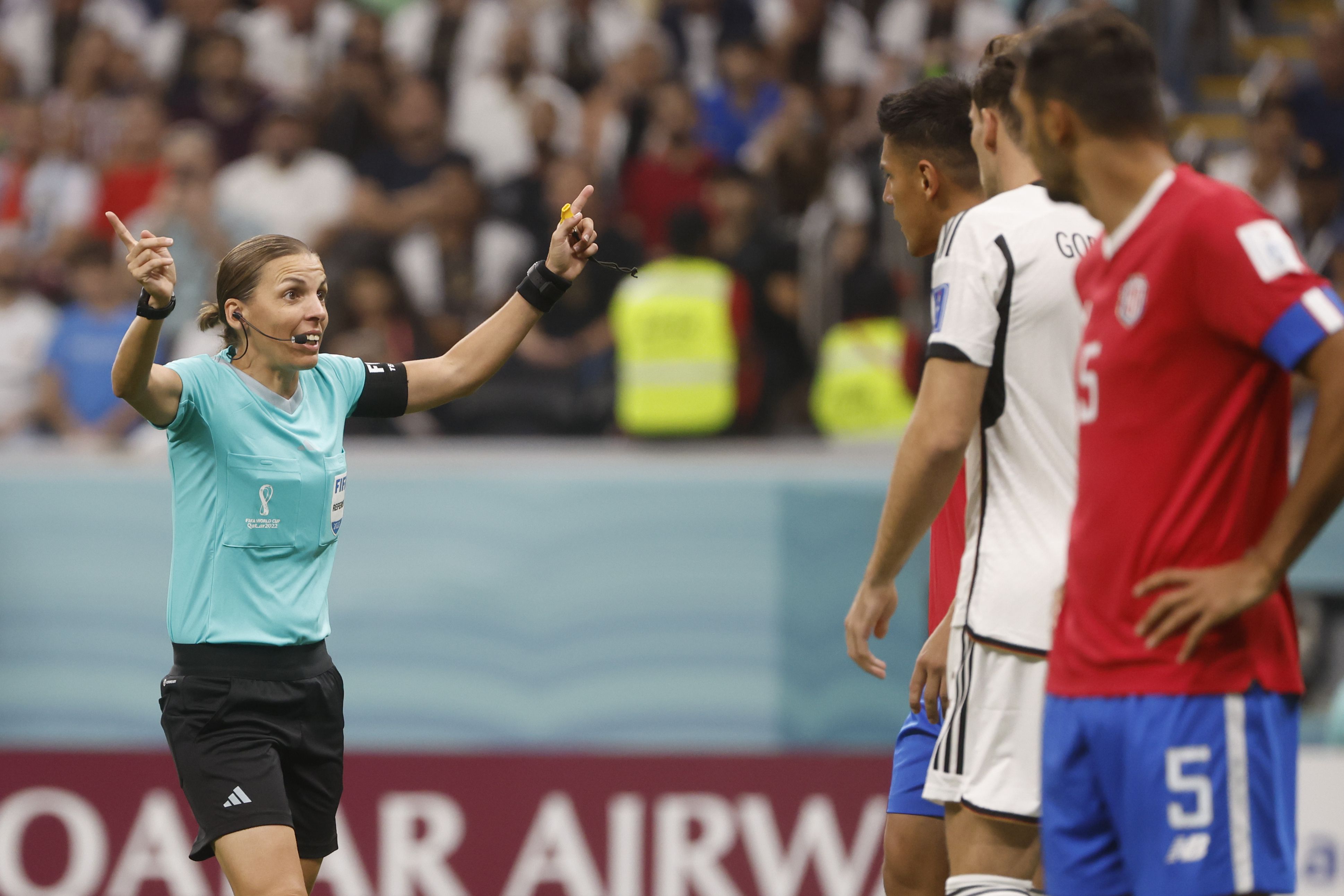 Stéphanie Frappart, Neuza Back y Karen Díaz rompen barreras para el arbitraje femenino en mundiales masculinos absolutos