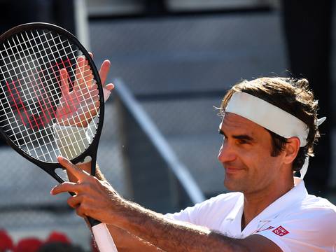 Federer clasifica a cuartos de final en Madrid