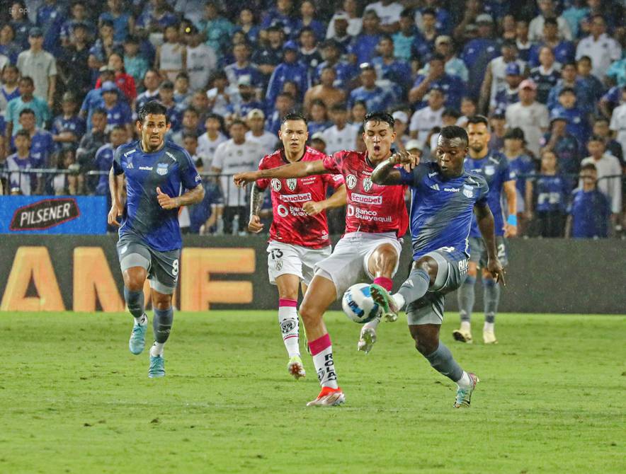 The situation remains as follows with a tie between Emelec and Independiente del Valle for date 6 of the Pro League.  National Championship  game