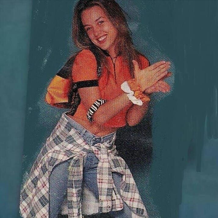 Fey y sus looks sin esfuerzo que se convirtieron en las tendencias de moda más importantes de los 90.