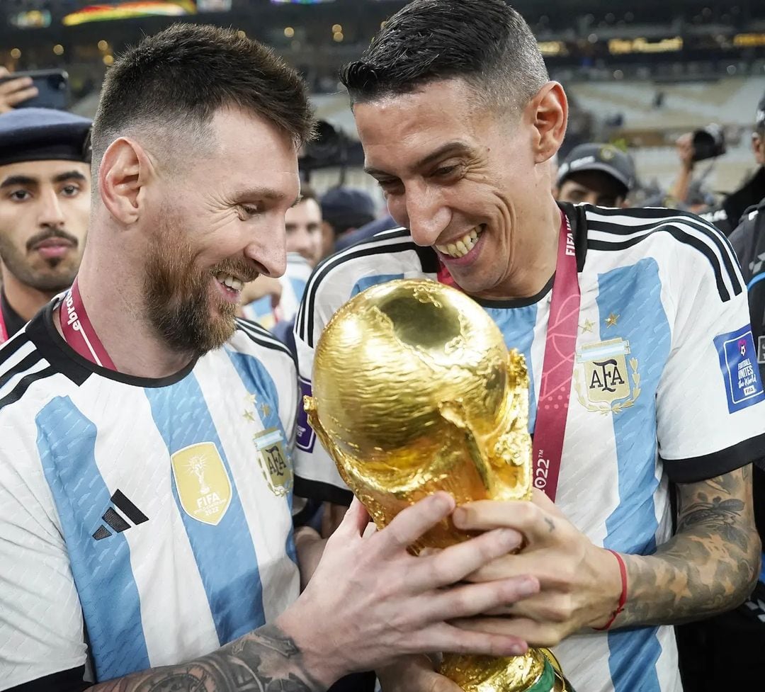 Mundial fútbol  ¿Cómo se llama el trofeo de la Copa del Mundo y por qué se  cambió en su día?