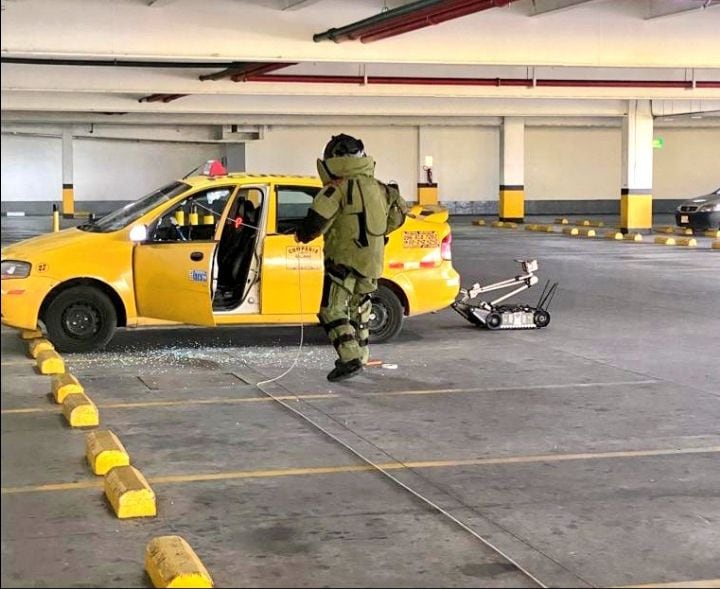Policía descartó supuesta amenaza de artefacto explosivo en un vehículo, en el norte de Quito