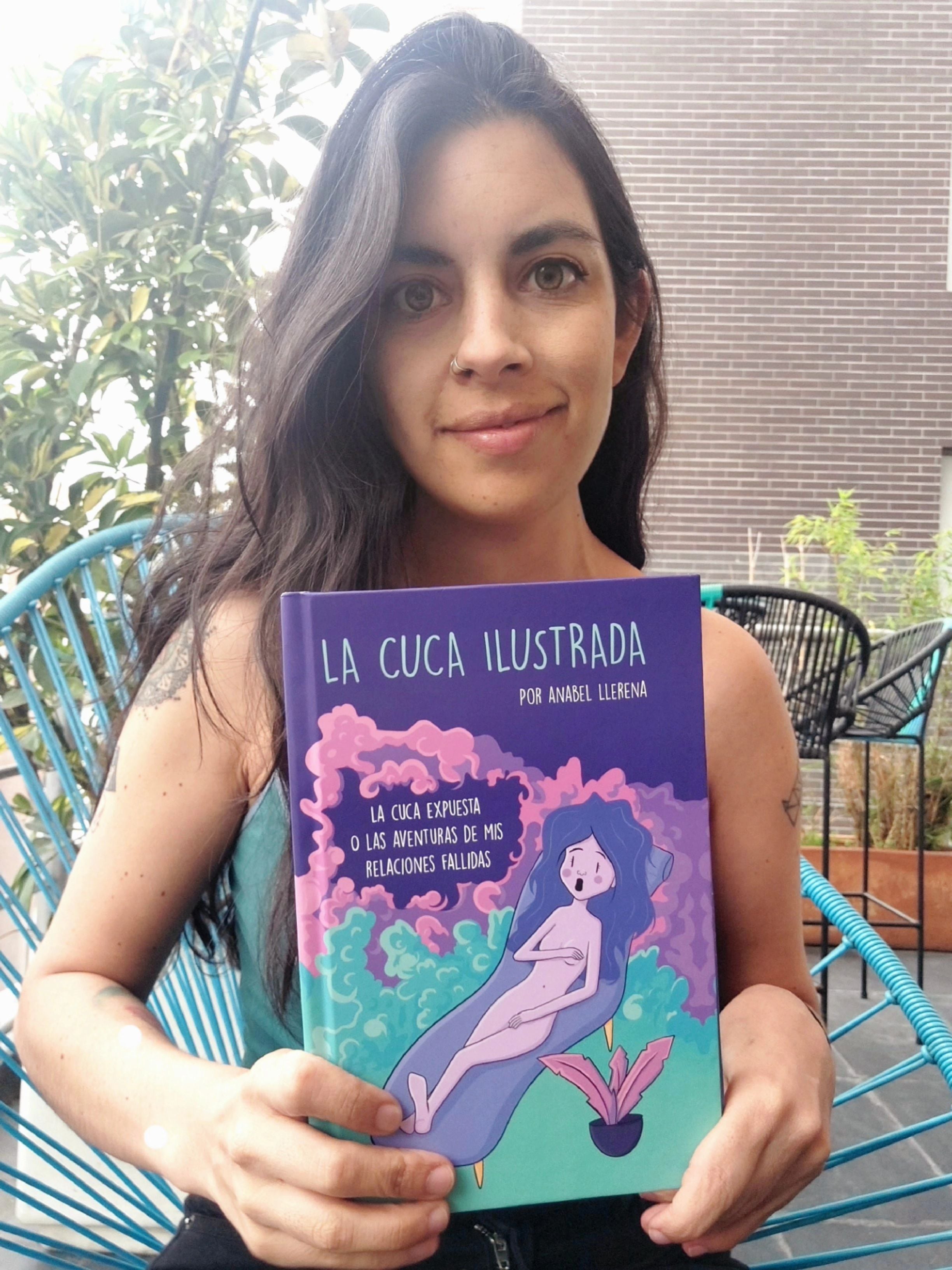 Anabel Llerena, autora de la novela gráfica La cuca ilustrada.