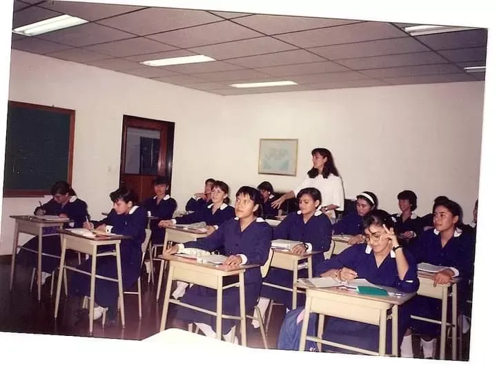 ALICIA TORANCIO Clase en el Instituto de Capacitación en Estudios Domésticos del Opus, el ICIED, "la escuela de mucamas".