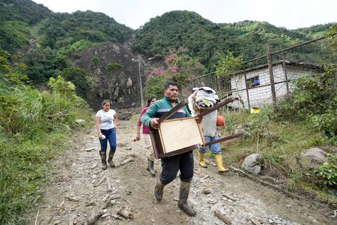 Estas son las vías cerradas en Ecuador tras desastres causados por intensas lluvias en la sierra