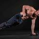 El ejercicio de plancha para hombres mayores de 40 años que garantiza marcar tus abdominales