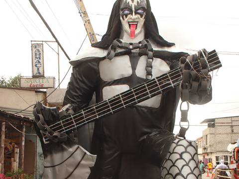 Dónde está el monigote gigante de Kiss en Guayaquil que encantó al propio Gene Simmons, líder de esa banda de rock