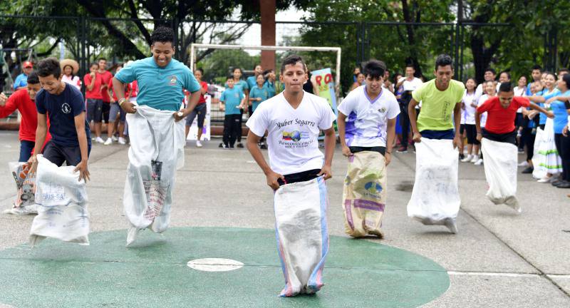 Se Realiz El Festival De Los Juegos Tradicionales En Guayaquil Intercultural Noticias El