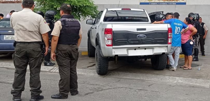 En Quevedo, expolicía que estuvo involucrado en robo fue acribillado luego de realizar compras