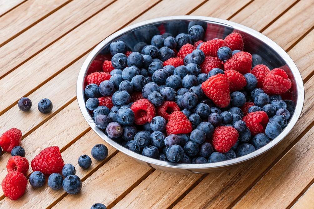 Por qué los frutos rojos no pueden faltar en tu alimentación?