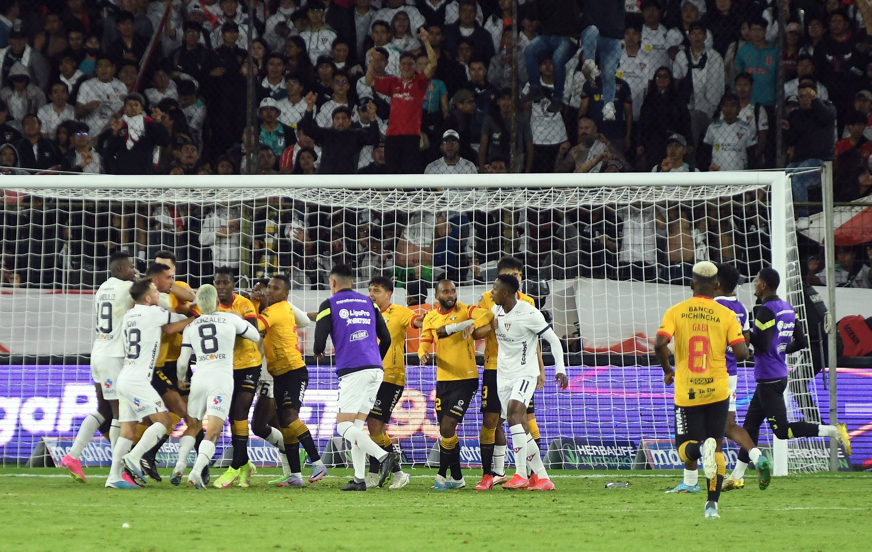 Fabián Bustos: “Estoy agradecido con los jugadores de Barcelona SC que fueron unos leones ante Liga de Quito”