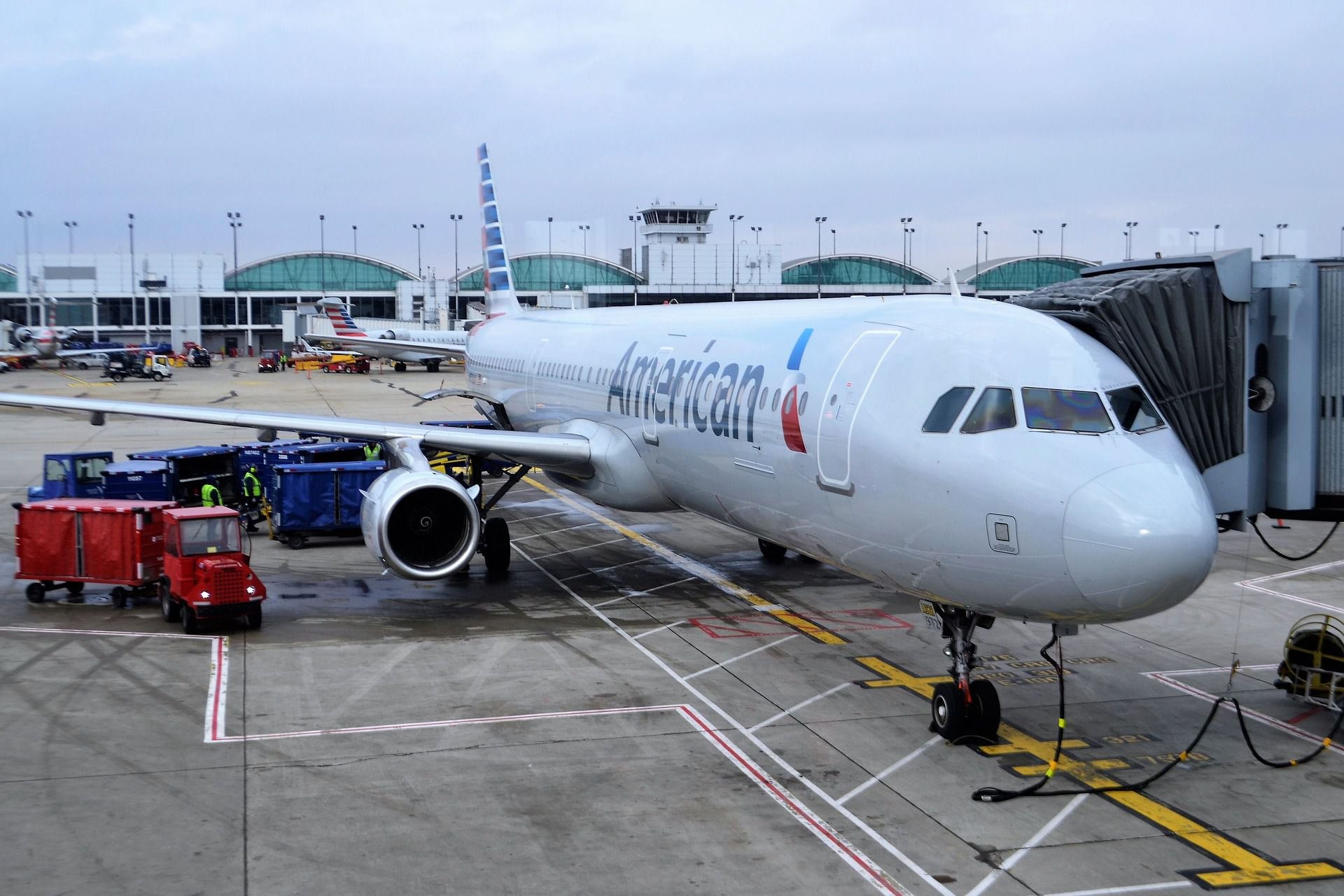 Pasajero de vuelo de American Airlines desde Honduras causó daños en cabina de los pilotos