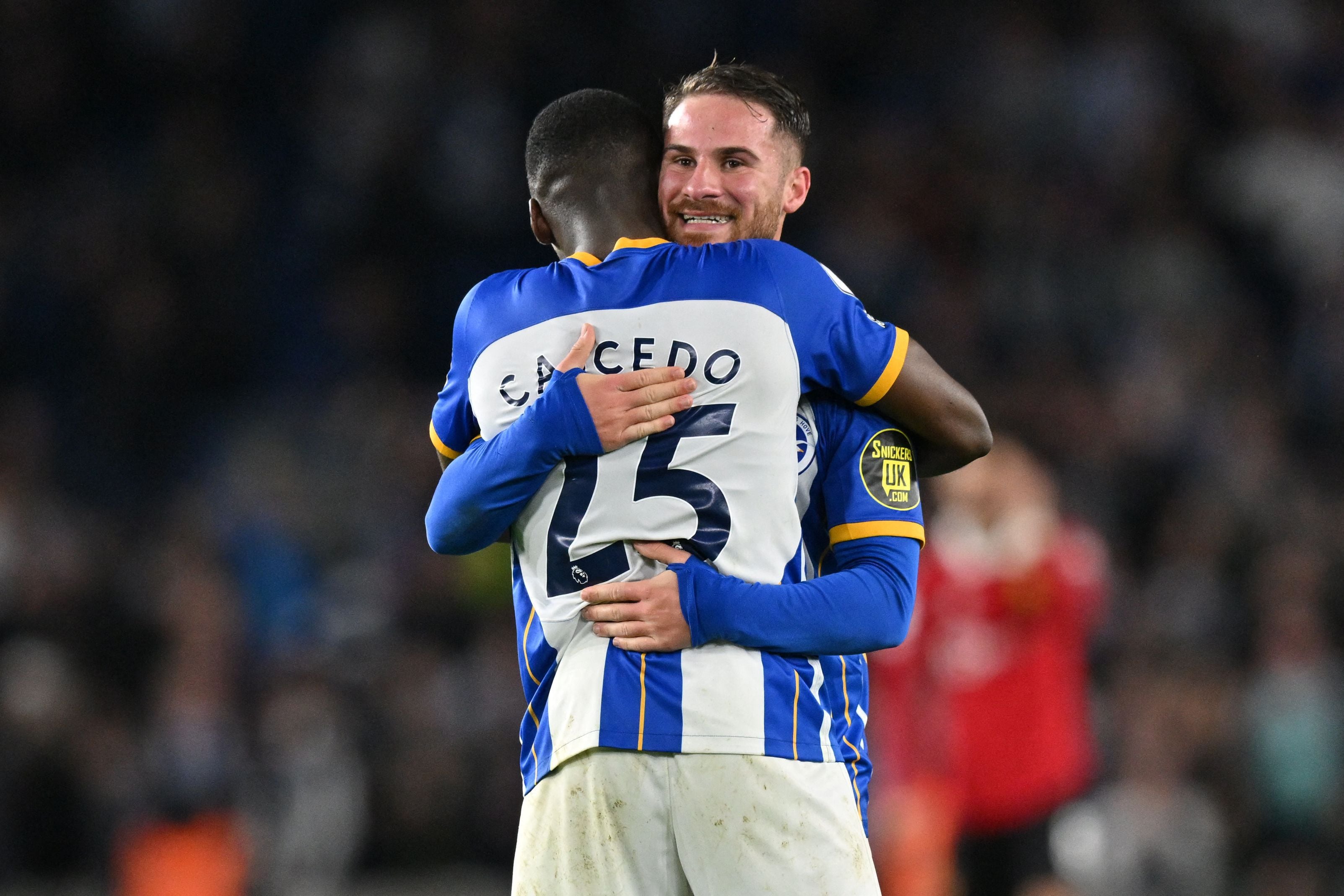 Moisés Caicedo y Alexis Mac Allister dejarán el Brighton, según Fabrizio Romano