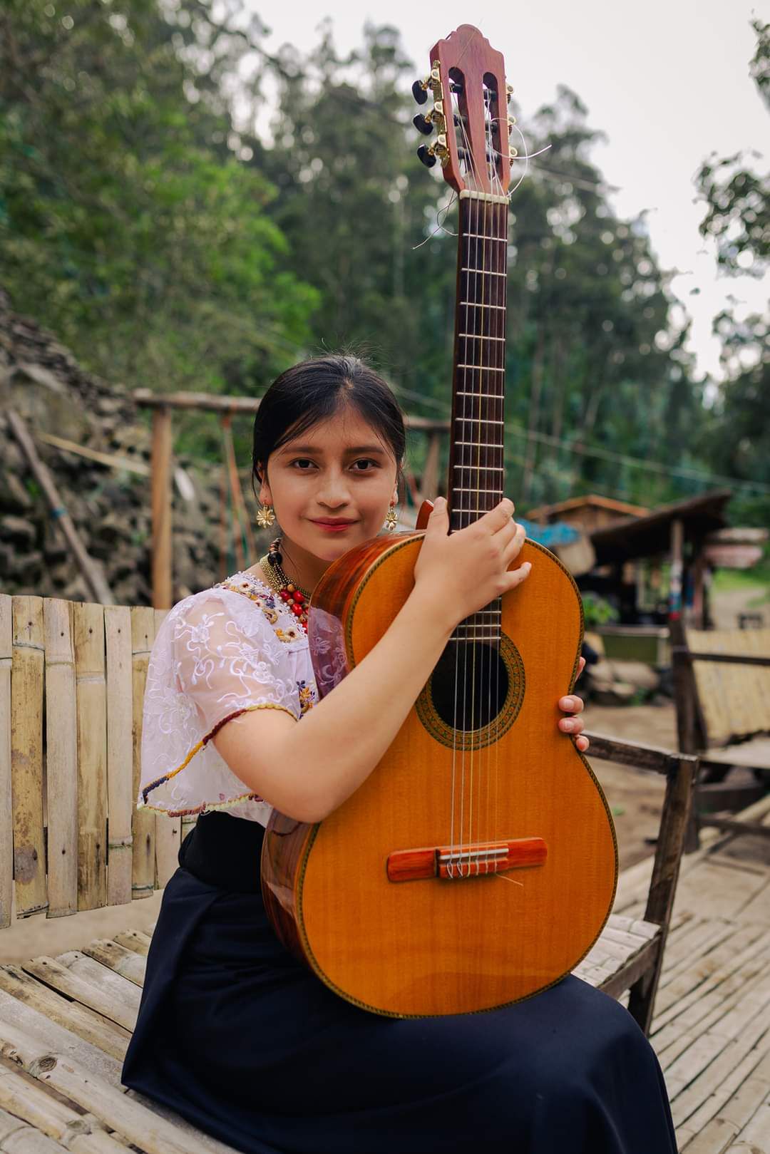Ñusta Picuasi, la artista ecuatoriana que cautiva con su voz en TitTok, se perfila como una promesa musical