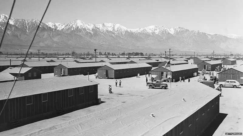 GETTY IMAGES El Centro de Reubicación The Manzanar War Relocation Center fue construido en 1942.