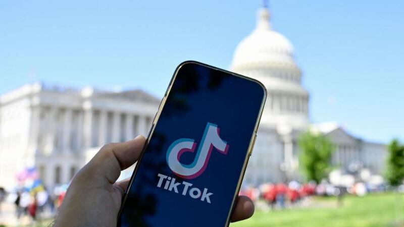 Cinco preguntas sobre la ley aprobada en EE.UU. que podría hacer que se prohíba TikTok en el país