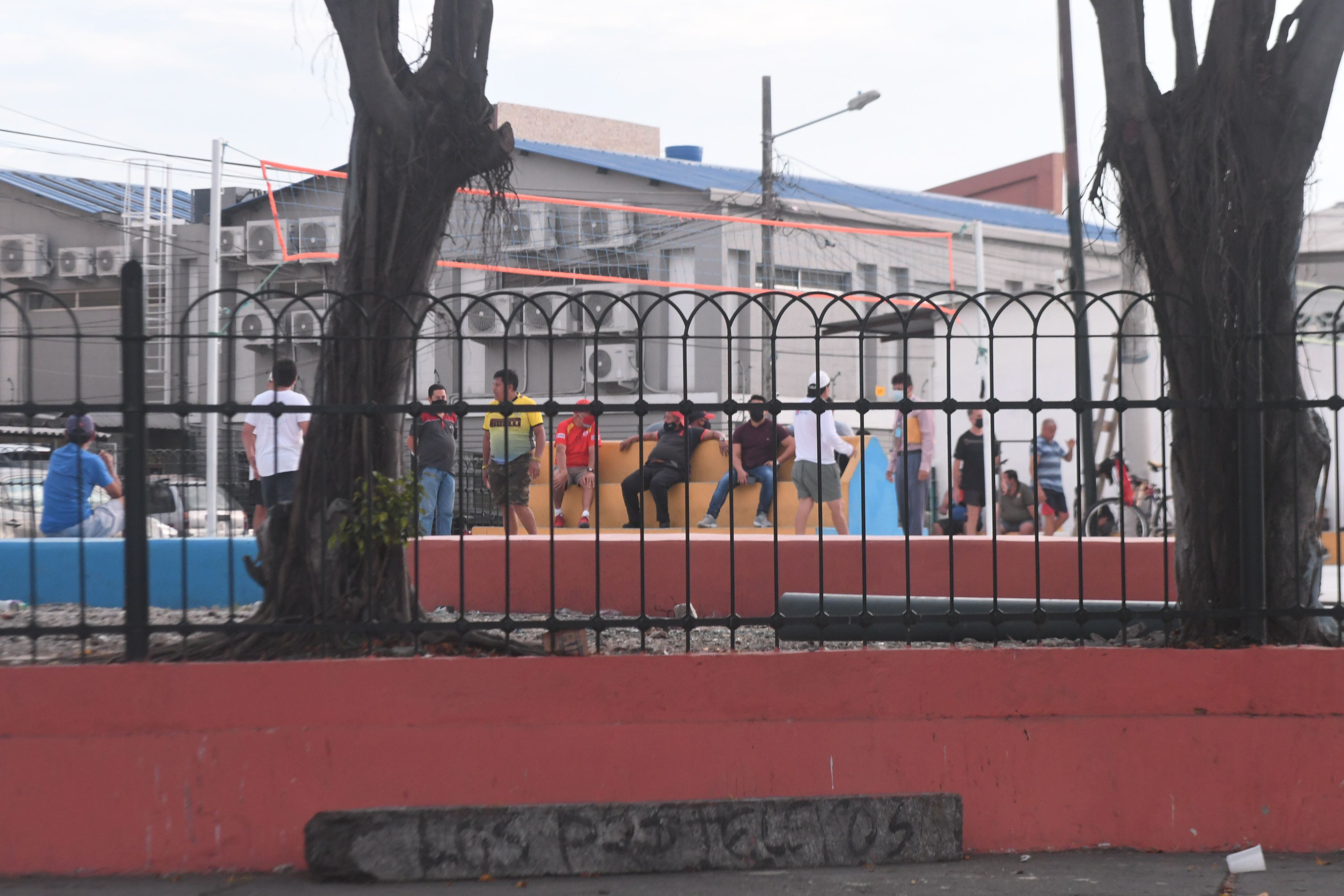 En La Atarazana, norte de Guayaquil, sus habitantes dicen que este parque se ha vuelto peligroso por la venta y consumo de drogas.