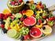 La peor hora para comer frutas: Especialista en metabolismo explica tres datos claves para evitar que produzcan picos de azúcar