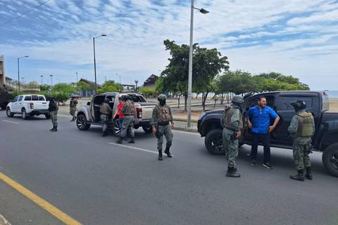 En Manta, Municipio y sector privado se organizan para la llegada de comando policial y militar 