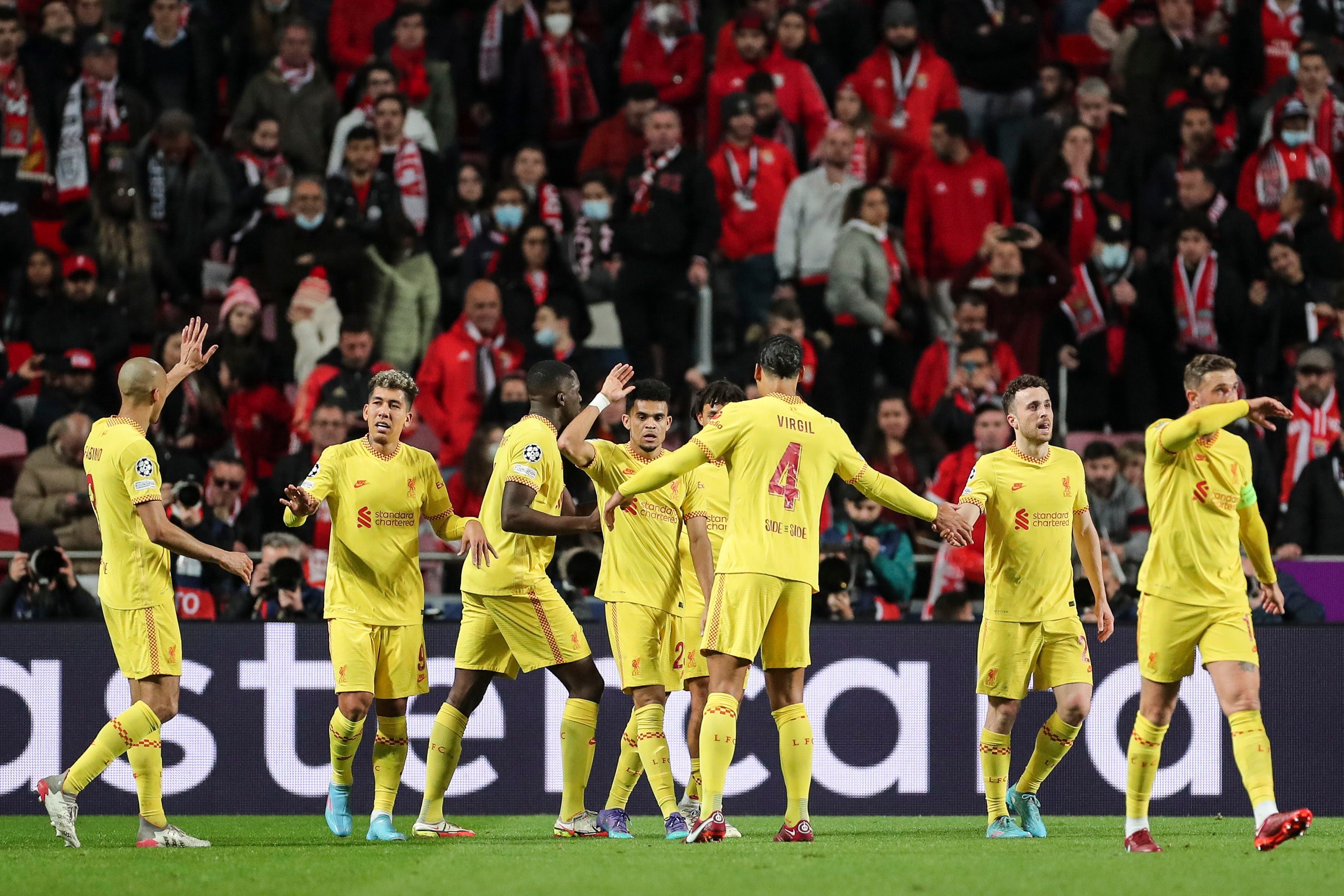 Liverpool vence de visita al Benfica y se acerca a semifinales de la Champions