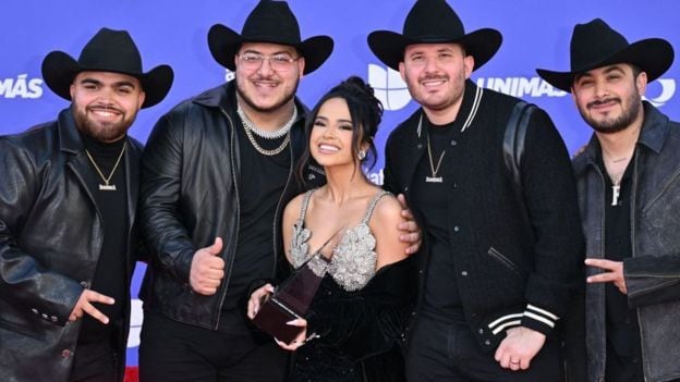 Fuerza Regida lidera explosión de música mexicana en EE.UU