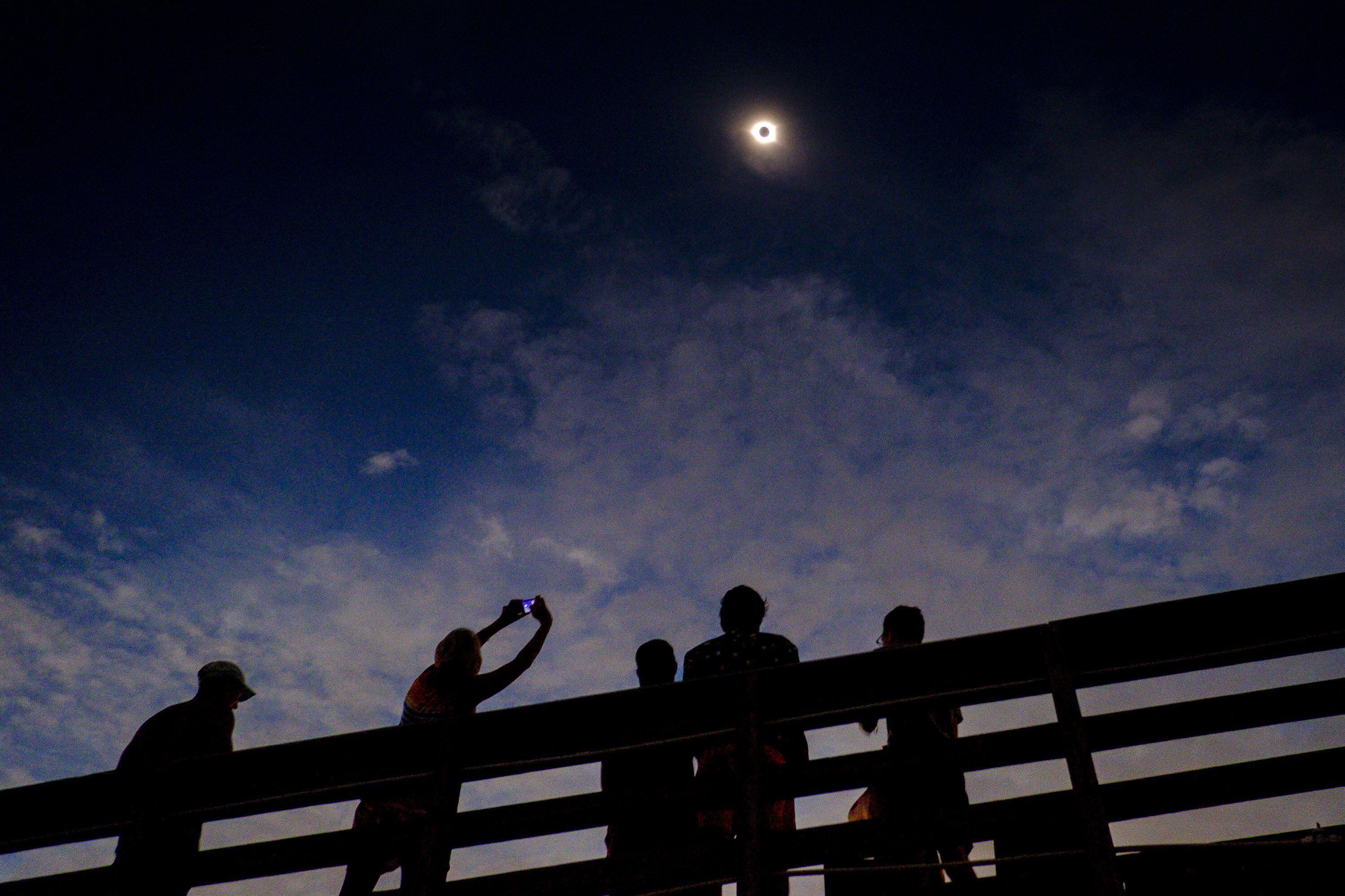 ¿Nubes impidieron apreciar eclipse de sol desde Guayaquil?