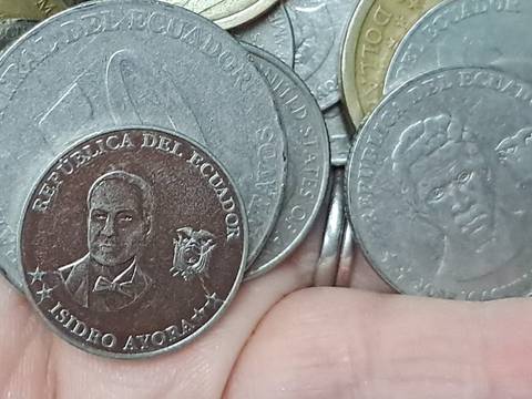 Nuevas monedas llegan al comercio de Guayaquil: vendedores las identifican y algunos prefieren guardarlas