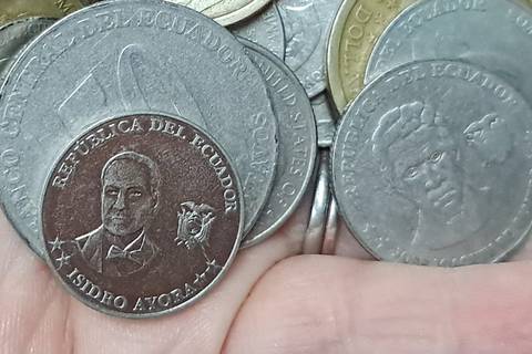 Nuevas monedas llegan al comercio de Guayaquil: vendedores las identifican y algunos prefieren guardarlas