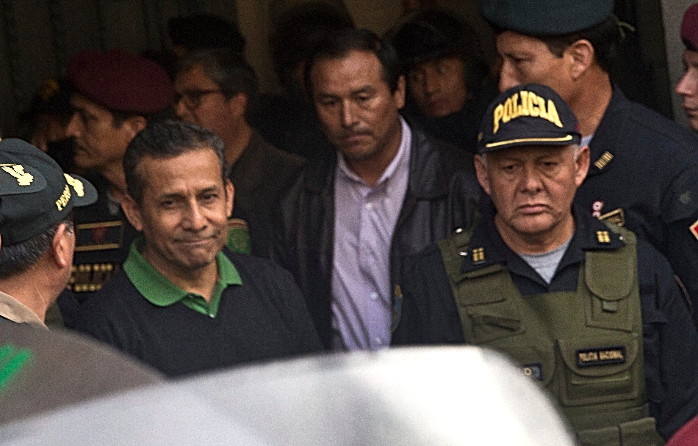 Panes con queso envió Alberto Fujimori a Ollanta Humala en prisión que comparten 