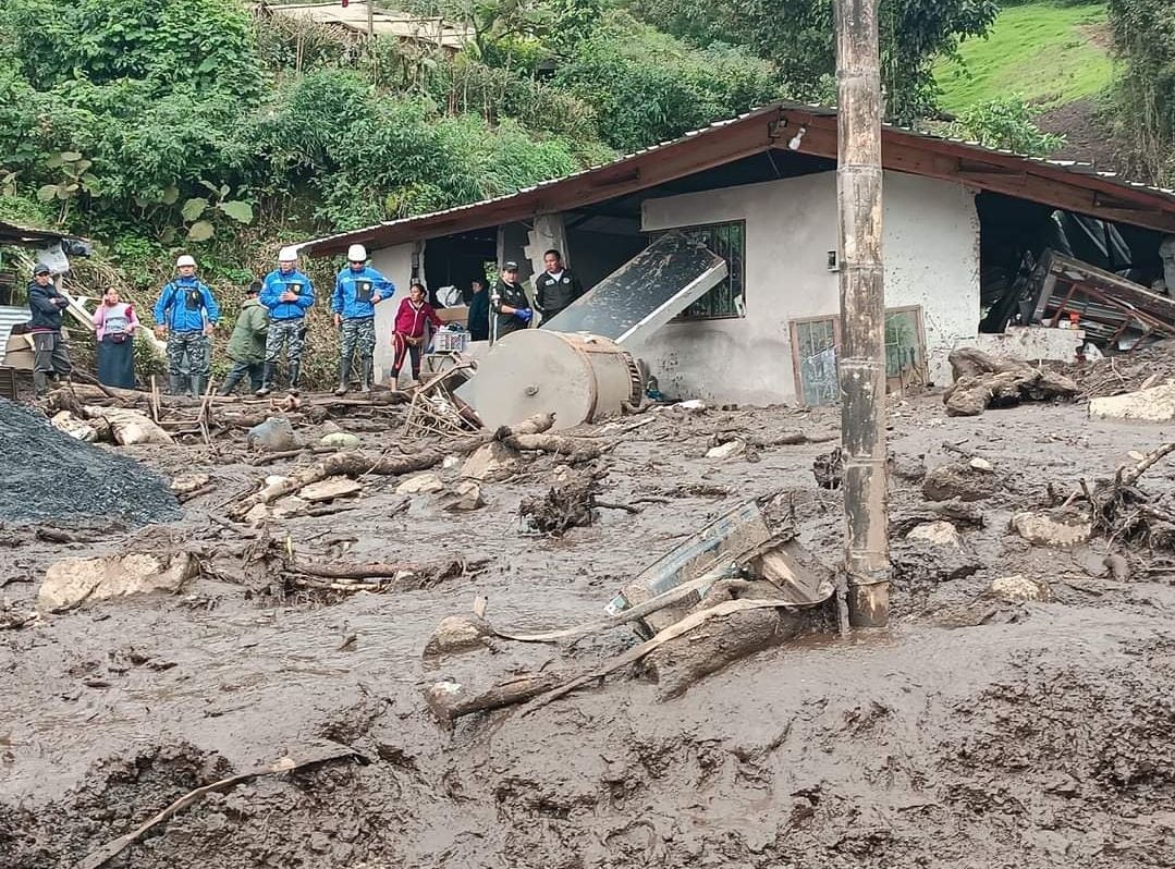 Declaran en emergencia a Pallatanga  tras deslizamiento que provocó destrucción y muerte de cuatro personas