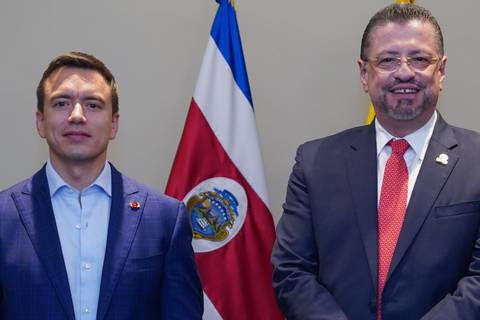 Presidente de Costa Rica ratifica acuerdo comercial con Ecuador 