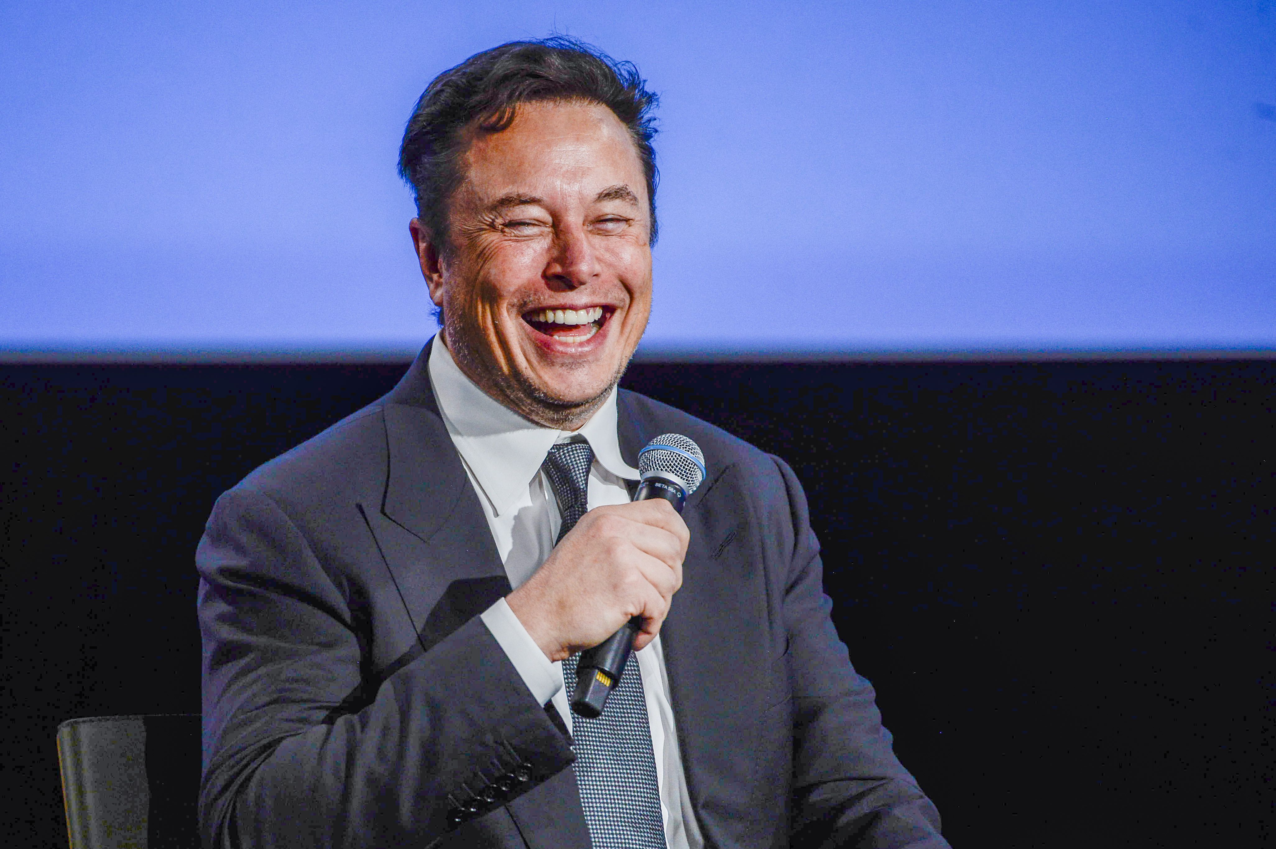 Elon Musk lanza ‘cuatro condiciones’ para terminar la guerra en Ucrania, y provoca la furia de Zelenski