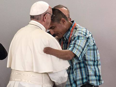 El papa Francisco insta a reconciliación para afianzar paz en Colombia