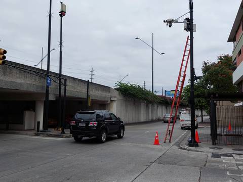 Conductores ven con recelo que los controles con cámaras se extiendan a otros sectores del norte de Guayaquil