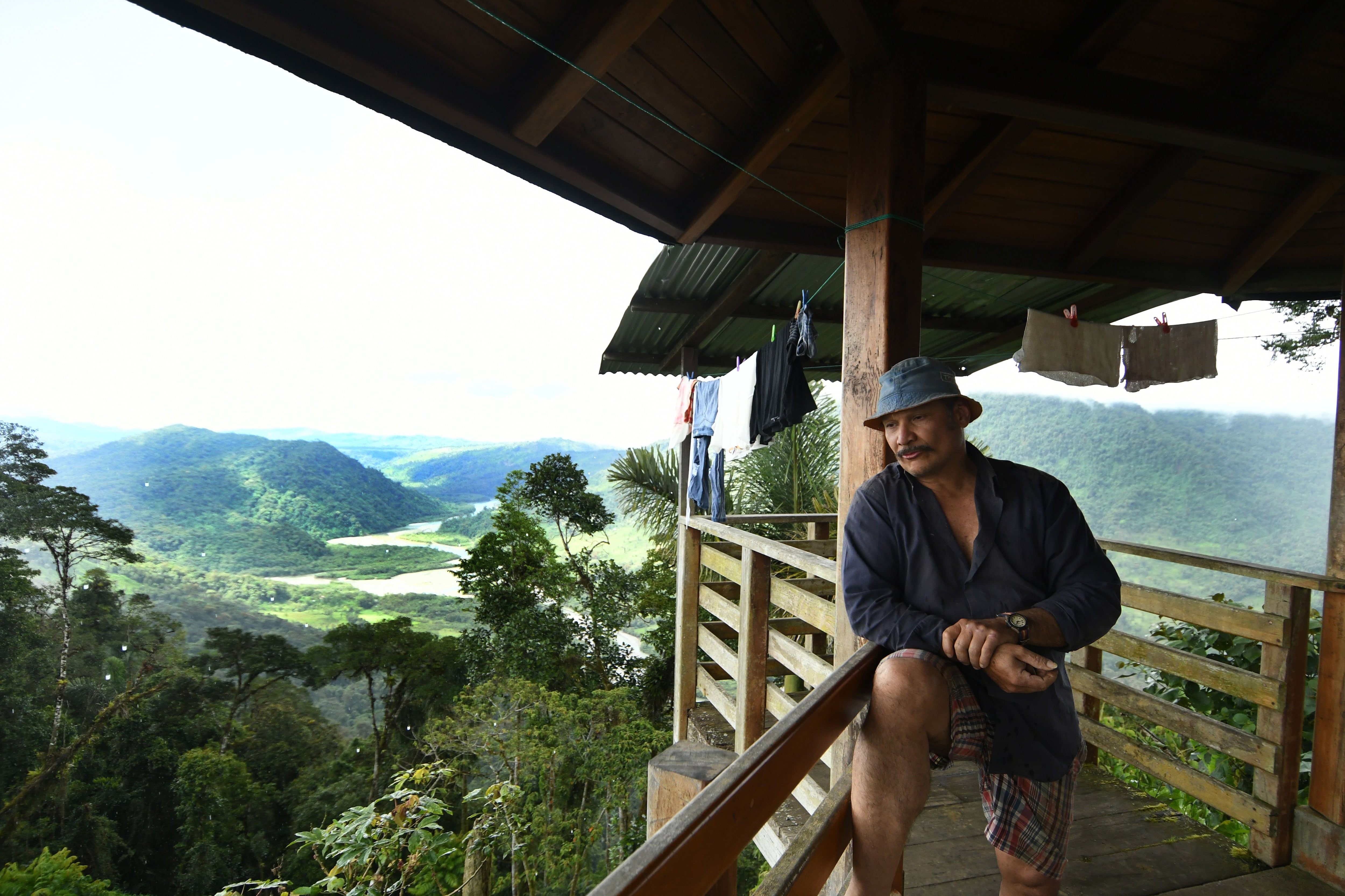 Los estruendos del Sangay atrapan a los fotógrafos de paisajes y turistas que exploran la exótica Amazonía