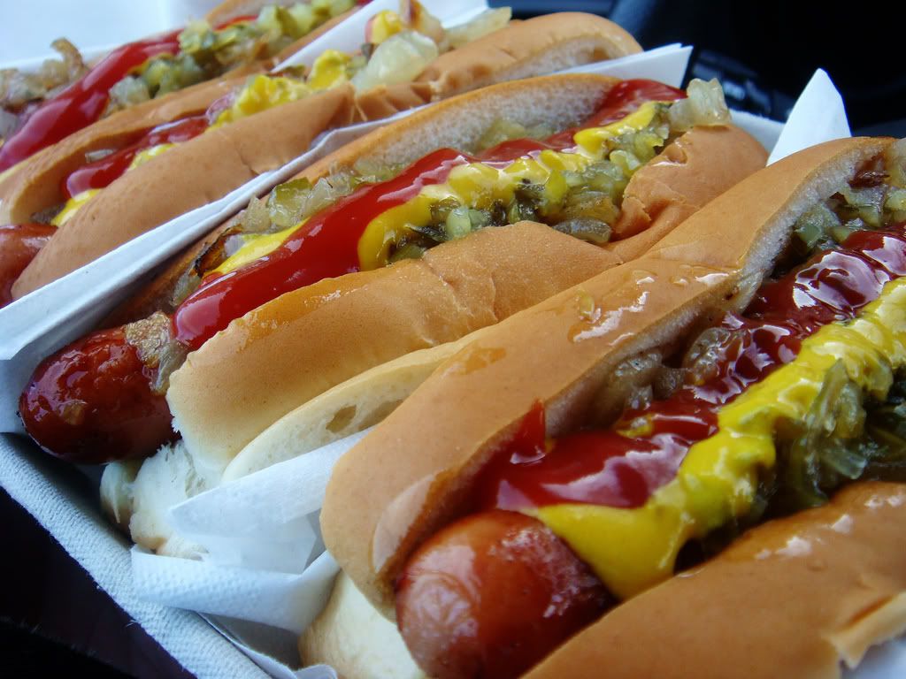 Comer un hot dog acorta la vida en 36 minutos, dice estudio que confirma que las carnes procesadas son cancerígenas