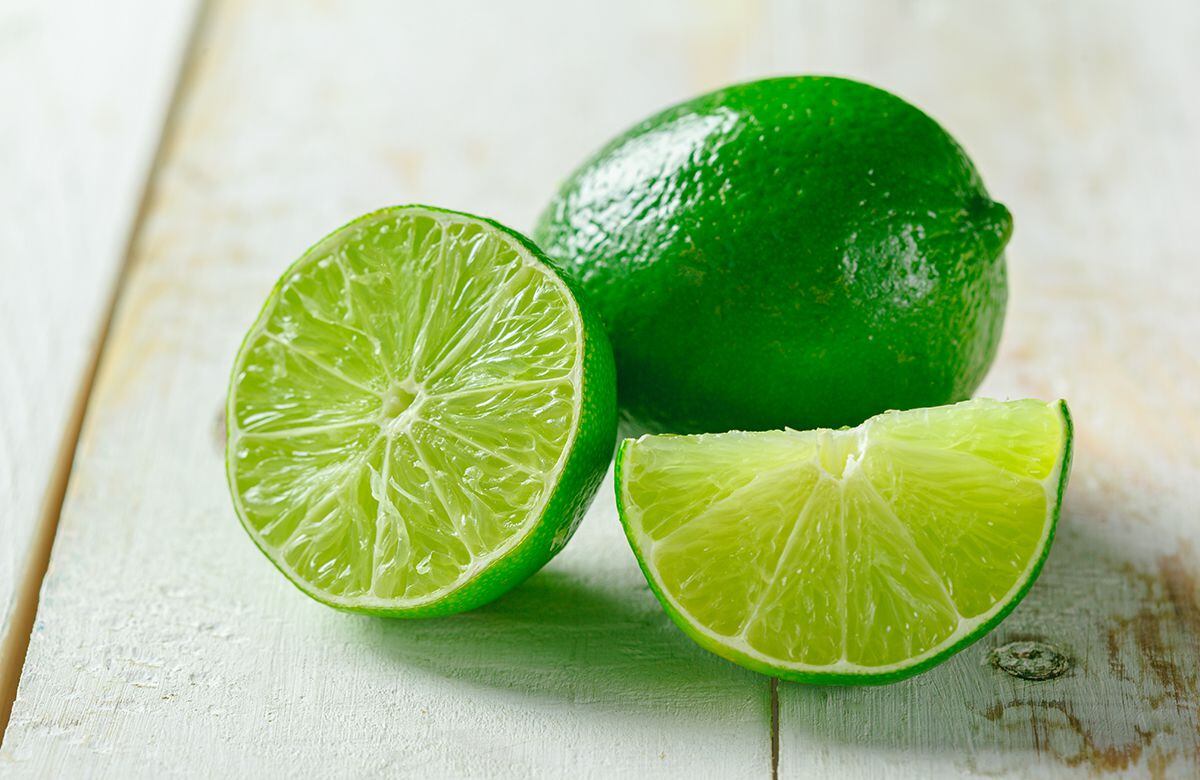 El limón tiene muchas propiedades sanadoras y nutritivas.