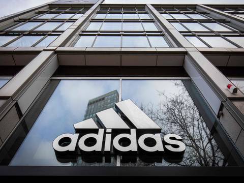 Adidas se aleja de la Federación Rusa de Fútbol suspendiendo su patrocinio
