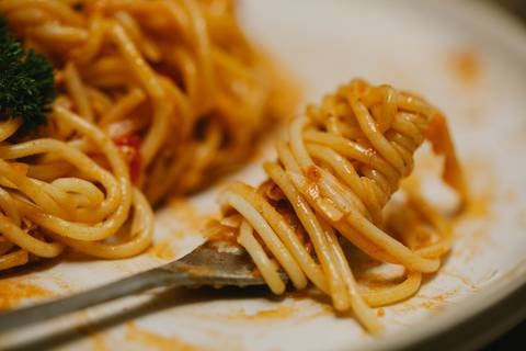 El sencillo truco para evitar una subida de azúcar al comer pasta compartido por un famoso nutriólogo